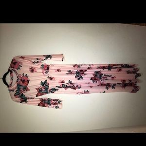 ✨BLACK FRIDAY SALE✨ Pink floral dress